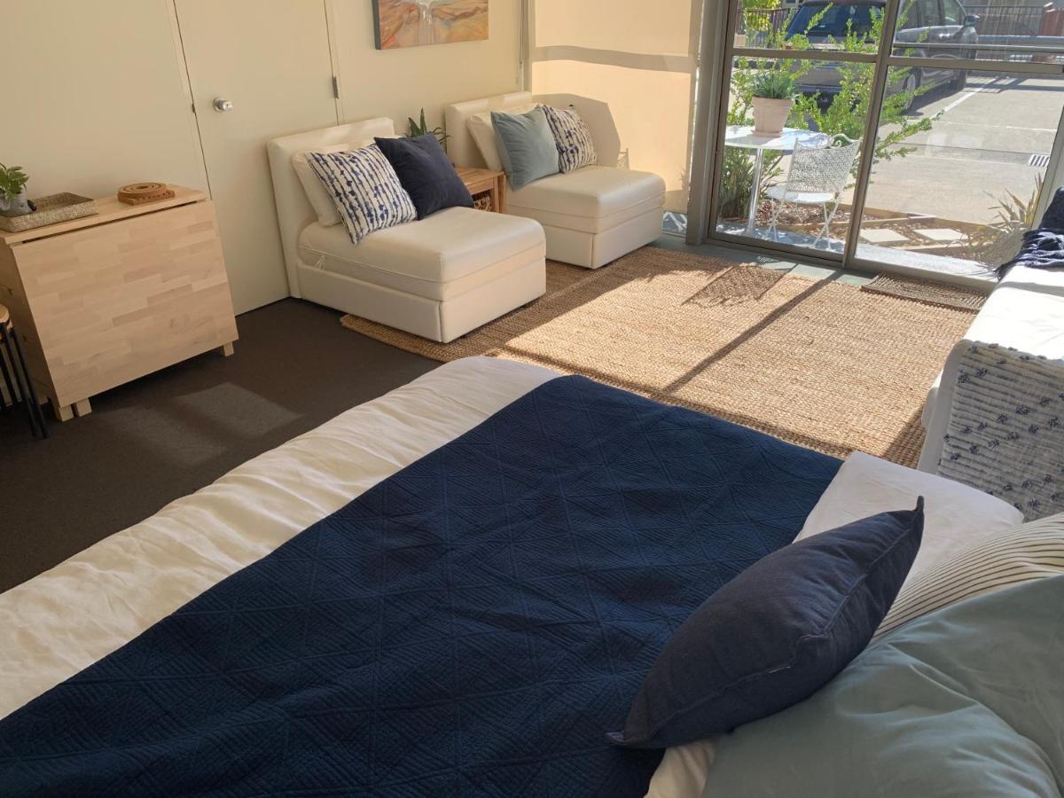Lorne Studio Apartment ภายนอก รูปภาพ