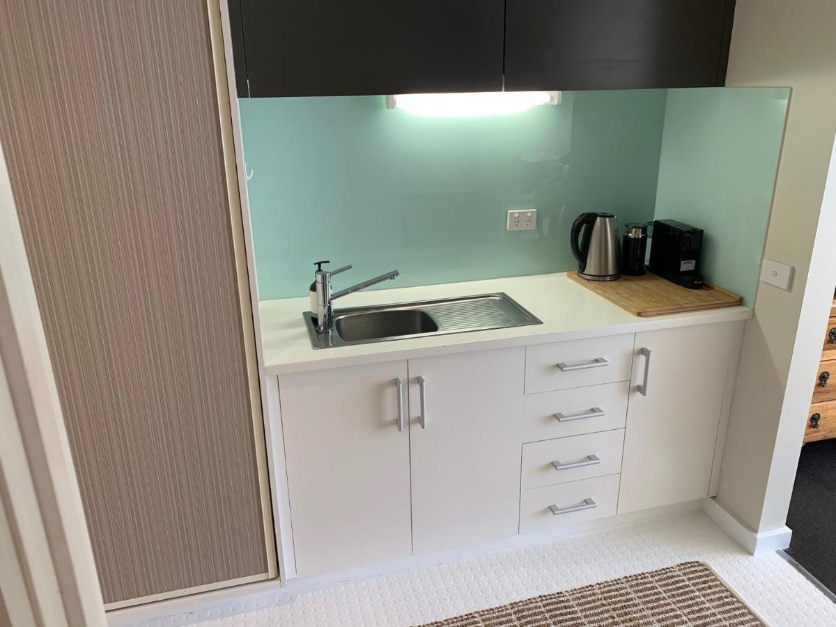 Lorne Studio Apartment ภายนอก รูปภาพ